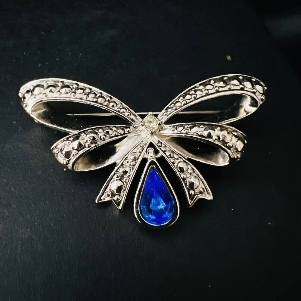 Vintage Avon Birthstone Brooch Silver Blue Rhinestone September Ribbon Bow XY